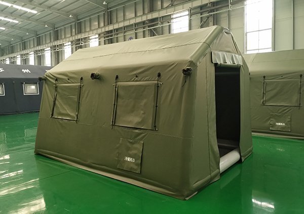 軍綠色充氣帳篷